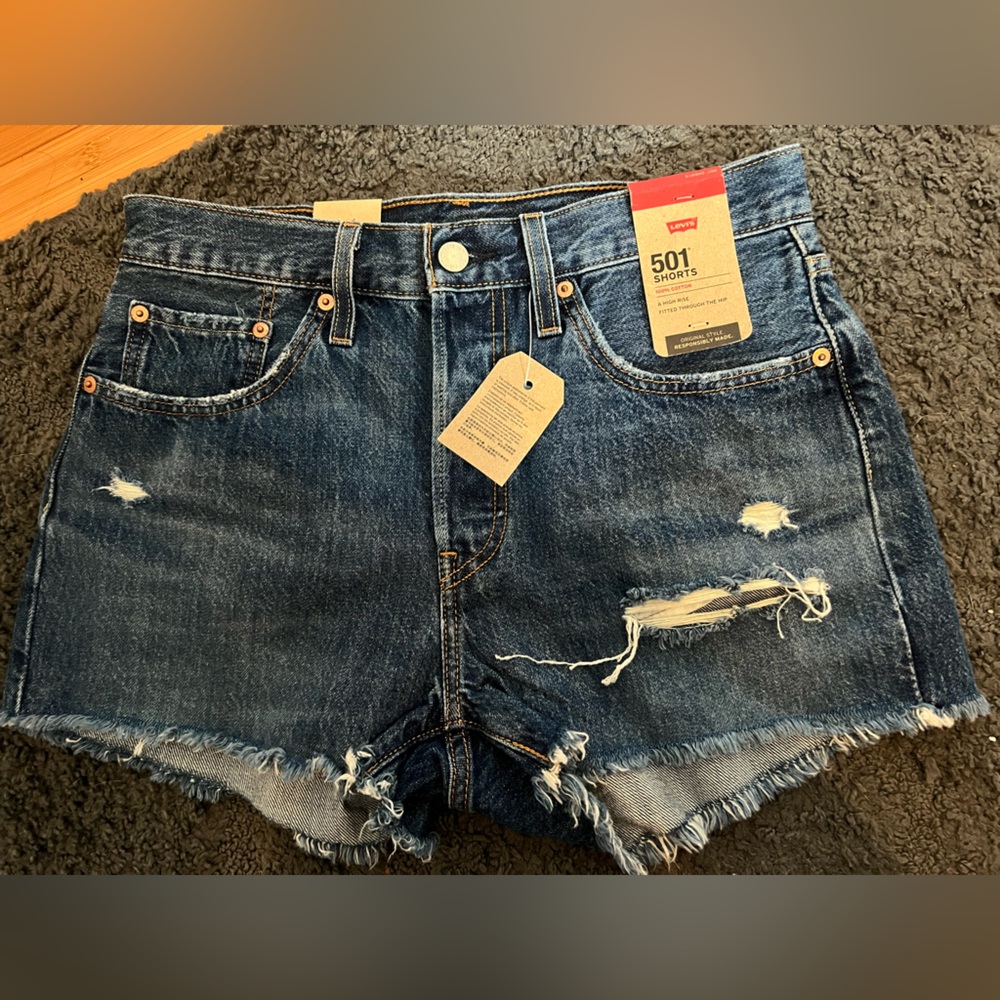 Levis 501 shorts dark wash